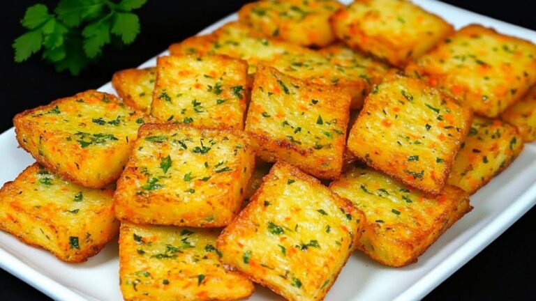 Questo semplice gesto trasforma tre patate in uno snack delizioso in soli dieci minuti…