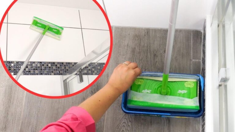 Un trucco davvero geniale per pulire le piastrelle del bagno… scopri come risparmiare tempo!